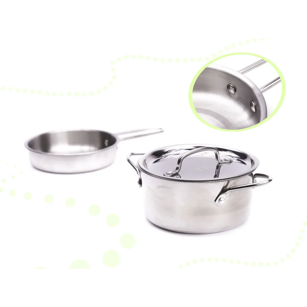 kuchnia do samodzielnego montażu z drewnianych elementów i metalowych akcesoriów