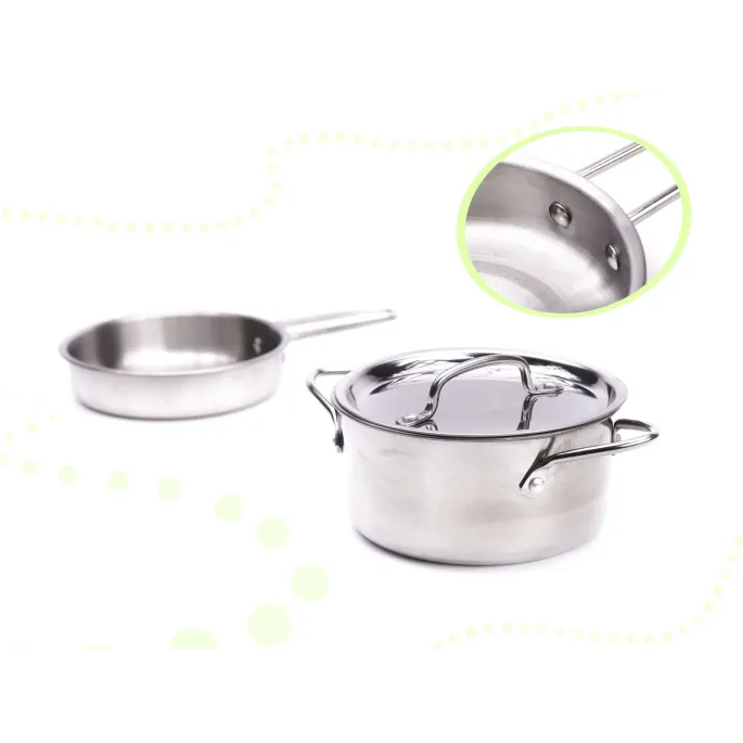 kuchnia do samodzielnego montażu z drewnianych elementów i metalowych akcesoriów