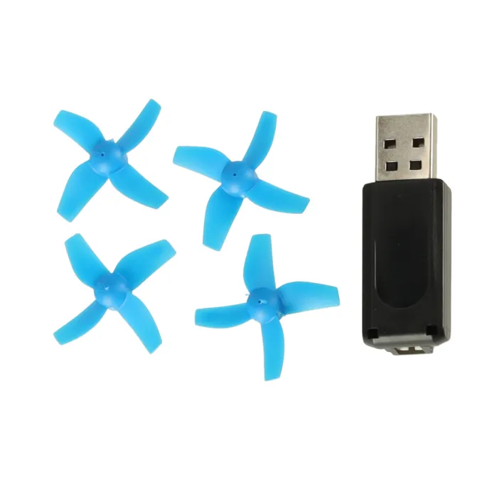 Zbliżenie na śmigła z osłoną w mini dronie RC JJRC H36