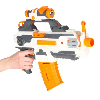 Elementy zestawu Blaster Modular rozłożone na białym tle