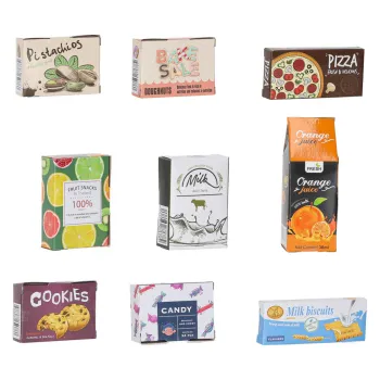 Waga, terminal płatniczy i banknoty w zestawie sklepiku dla dzieci