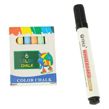 Tablica magnetyczna na drewnianym stojaku, zestaw z gąbką i kredą