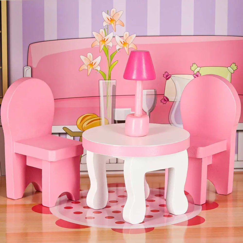 Kolorowy drewniany domek dla lalek z detalami na ścianach