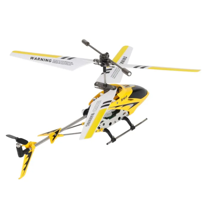 Zestaw RC Syma S107G: helikopter, pilot, kabel USB na białym tle
