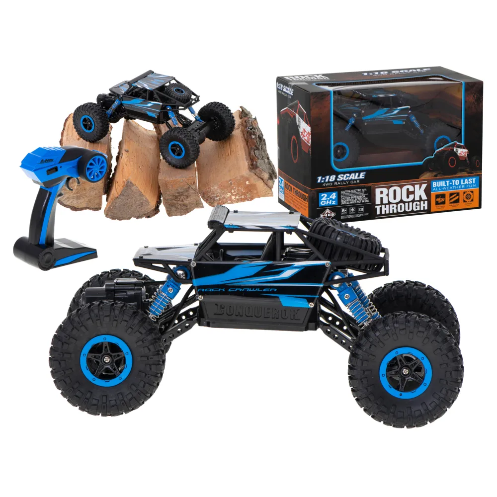 Niebieski samochód zdalnie sterowany RC Rock Crawler 1:18 podczas jazdy w terenie