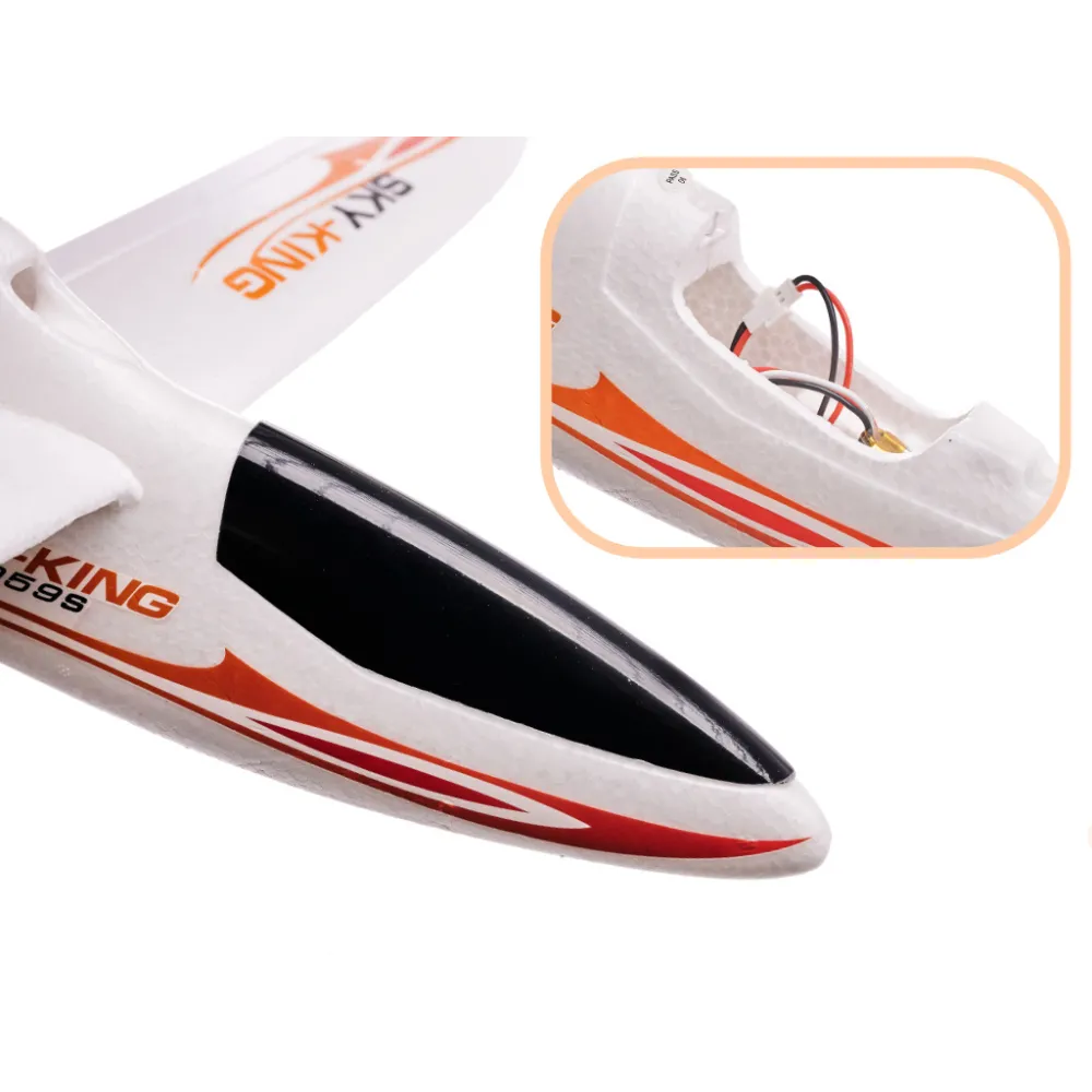 Samolot RC WLtoys Sky King F959S podczas pracy na świeżym powietrzu