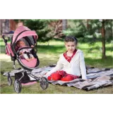 Zestaw wózka dla lalek z torbą i koszykiem na akcesoria, idealny do zabawy