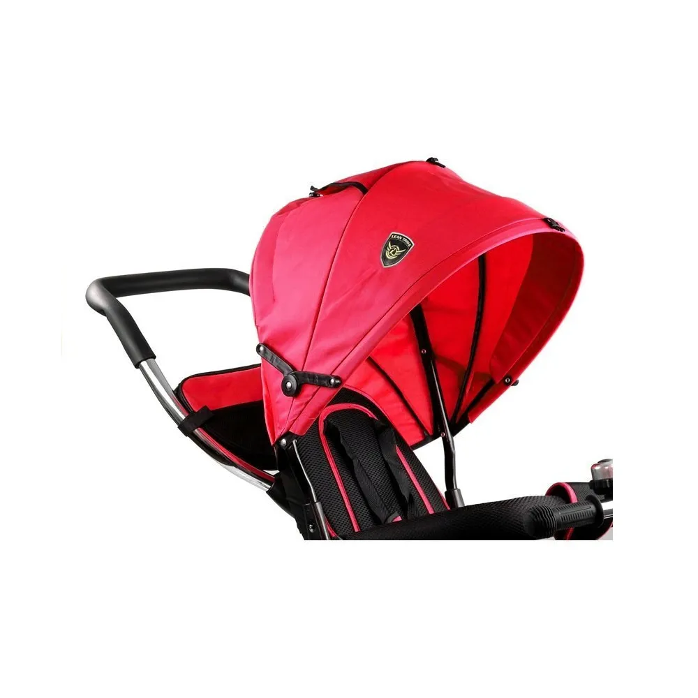 PRO500 z widocznym baldachimem chroniącym przed słońcem