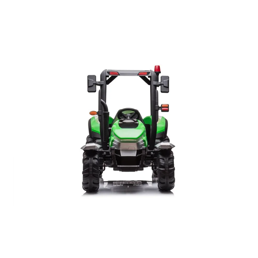 zbliżenie na koła traktora BLT-206