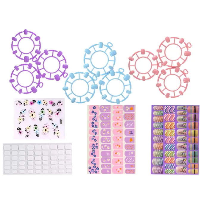 naklejki o kwiatowych wzorach do zdobienia dziecięcych paznokci