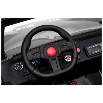 zbliżenie na detale czarnego auta sx1928 na akumulator