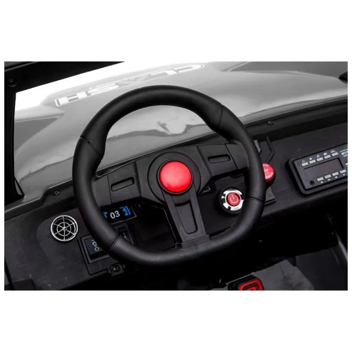 zbliżenie na detale czarnego auta sx1928 na akumulator