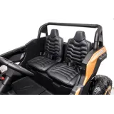 widok z góry na złote auto dla dzieci model a032