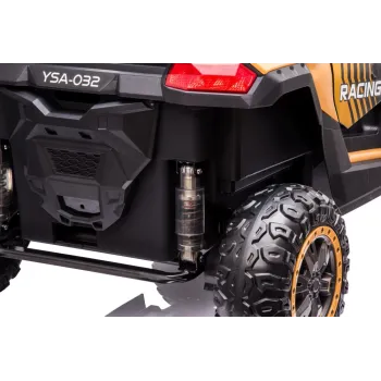 maskownica i światła auta na akumulator a032 w zbliżeniu