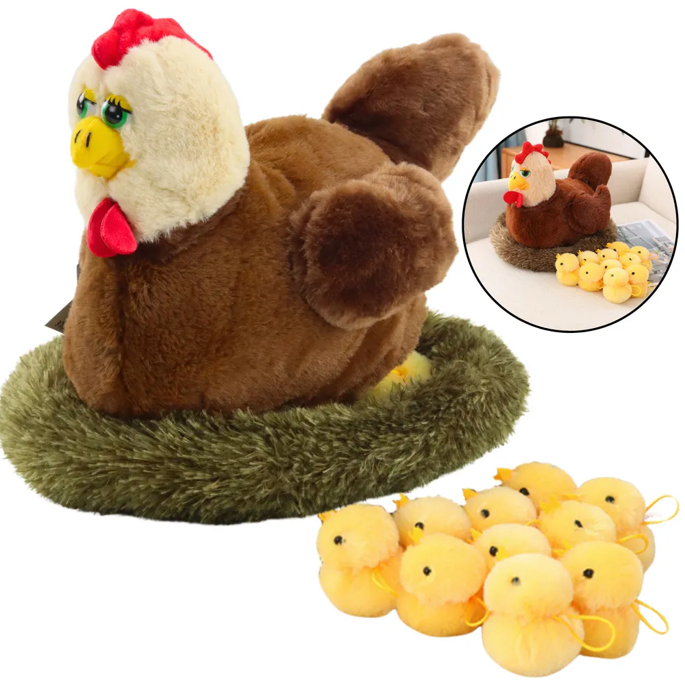 Pluszowa kura siedząca na gnieździe z pisklakami w środku