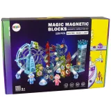 Dwie kosmiczne figurki na tle transparentnych, świecących klocków