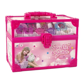 akcesoria do makijażu i stylizacji paznokci w różowym kuferku