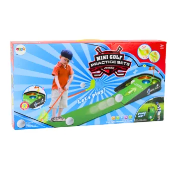 zbliżenie na elementy zestawu do mini golfa z efektami świetlnymi