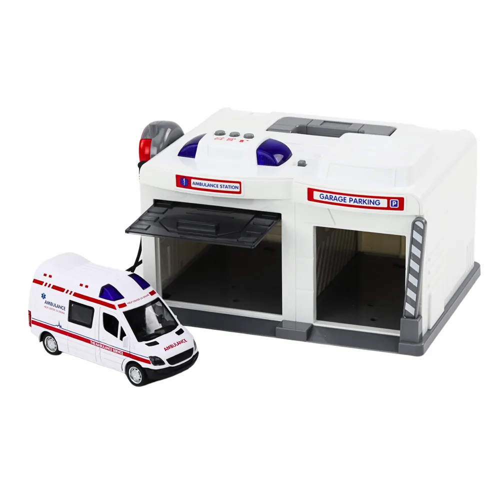 ambulans przy bazie ratunkowej na tle parkingu