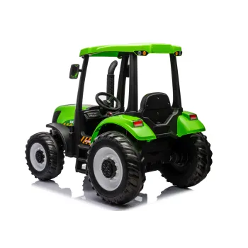 widok boczny ciągnika na akumulator w kolorze zielonym