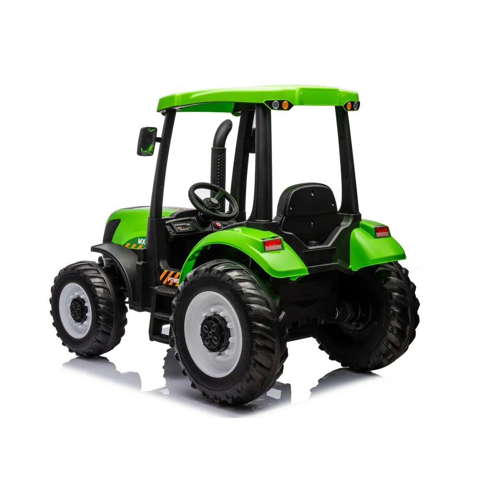 widok boczny ciągnika na akumulator w kolorze zielonym