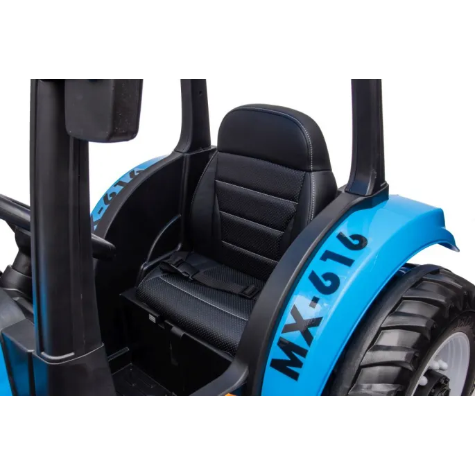 traktor na akumulator a011 widoczny w całości