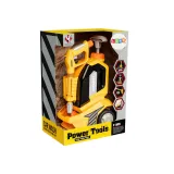 dziecięca myjka ciśnieniowa prezentowana podczas użycia, widoczne akcesoria