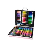 przybory plastyczne i kredki w rozkładanej walizce dziecięcej