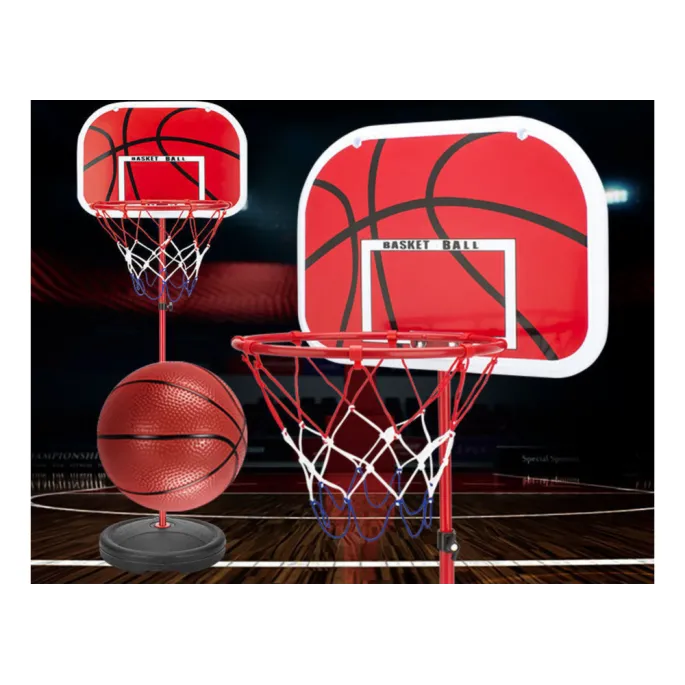 Zbliżenie na tablicę i siatkę kosza do koszykówki dla dzieci