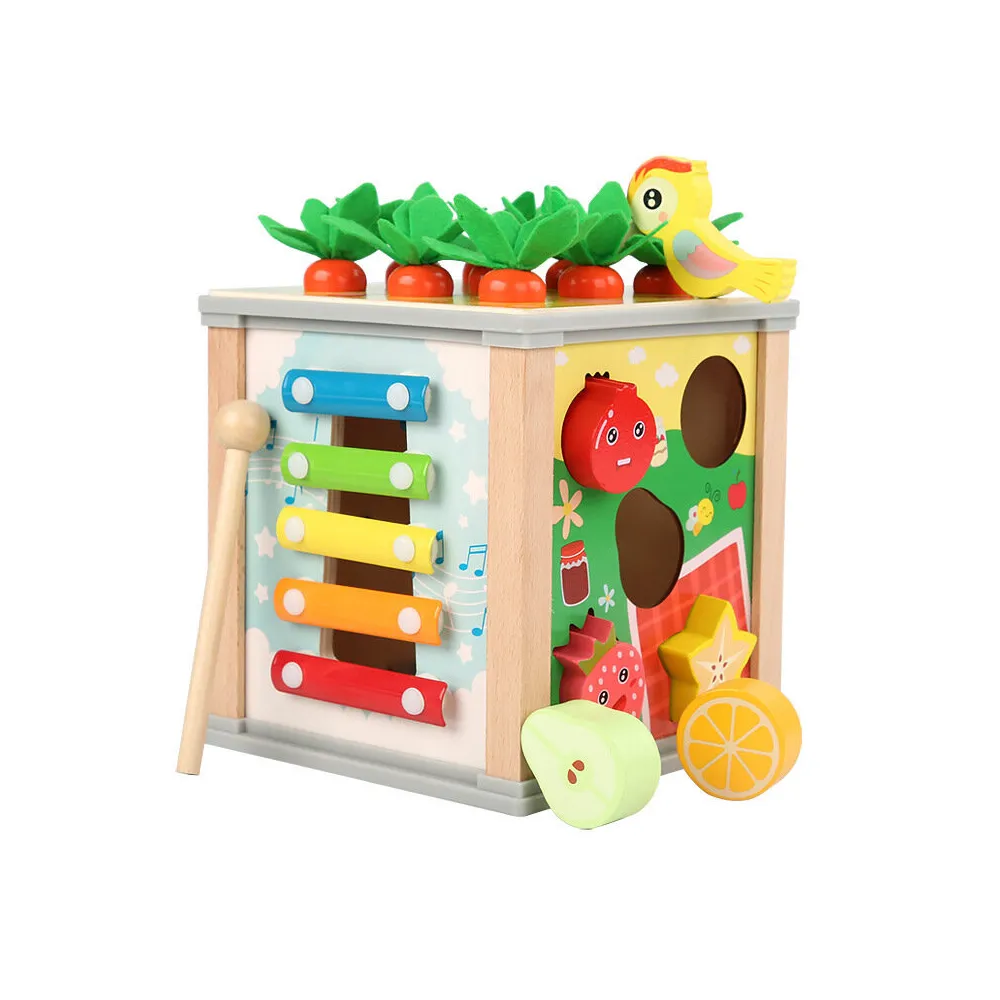 zbliżenie na kolorowe klocki do nauki kształtów i kolorów