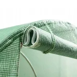 Detal wytrzymałej folii PE z filtrem UV4 na szklarni ogrodowej