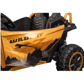 złoty pojazd arctic cat wildcat xx od strony kierowcy