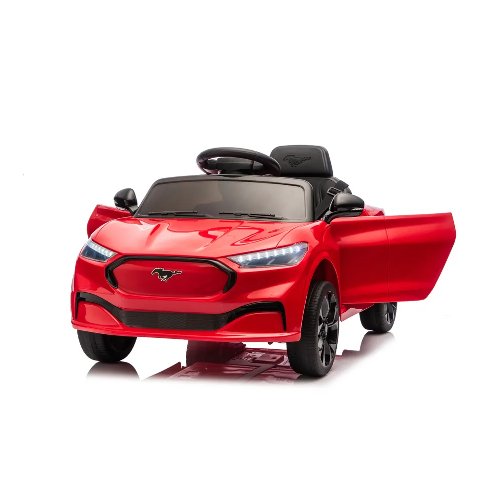 Widok boczny na auto na akumulator Ford Mustang Mach-E