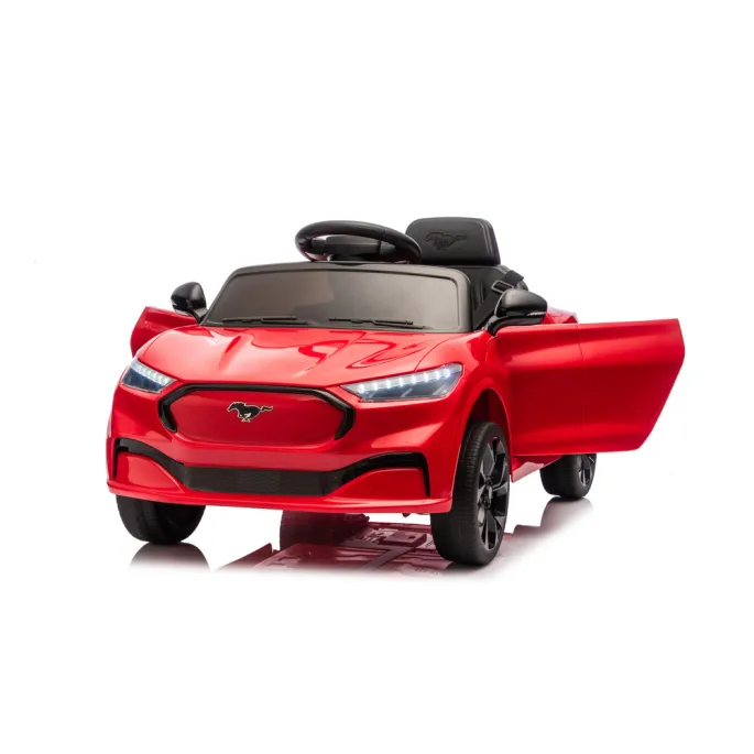 Widok boczny na auto na akumulator Ford Mustang Mach-E