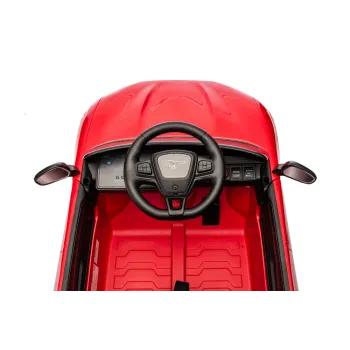 Wnętrze zabawkowego Forda Mustanga na akumulator