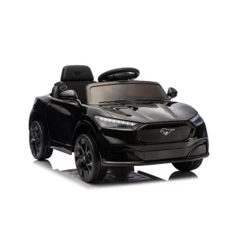 Czarny Ford Mustang Mach-E na akumulator widziany z przodu