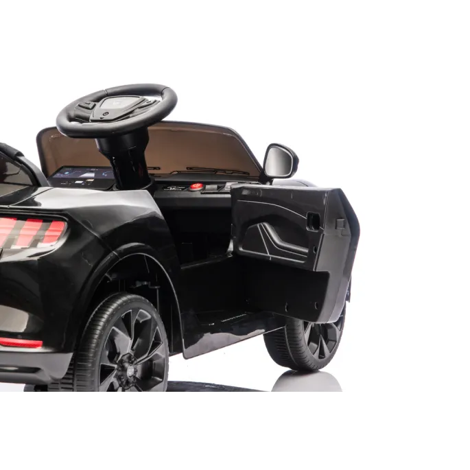 Widok tylnej części samochodu elektrycznego Ford Mustang Mach-E