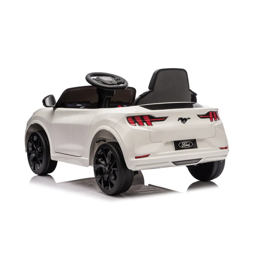 Frontowa część dziecięcego auta Ford Mustang Mach-E na akumulator