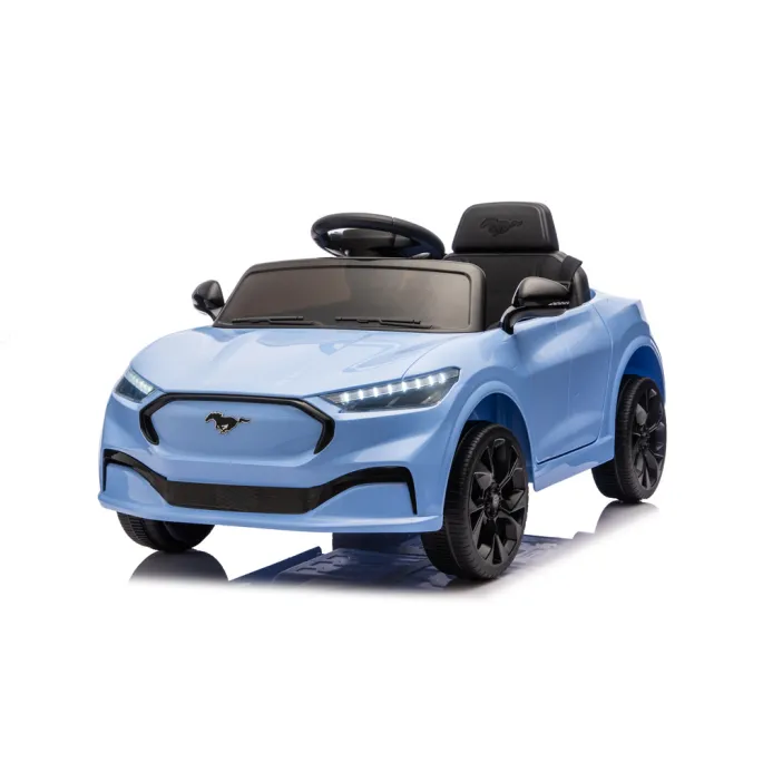 auto na akumulator ford mustang mach-e z detalami reflektorów