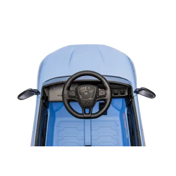 pudełko z autem ford mustang mach-e niebieski widoczne w całości