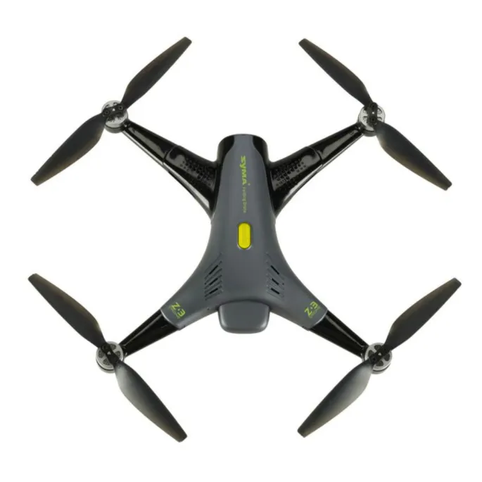 Złożony dron Syma Z3 PRO pokazujący kompaktowe wymiary na tle akcesoriów