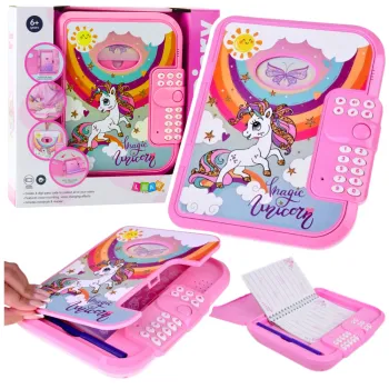 pamiętnik z różowym motywem jednorożca i kodem dostępu