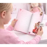 Notatnik z ozdobną okładką i motywem serduszek