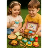 Koszyk z materiałowym wykończeniem i pełnym wyposażeniem do zabawy