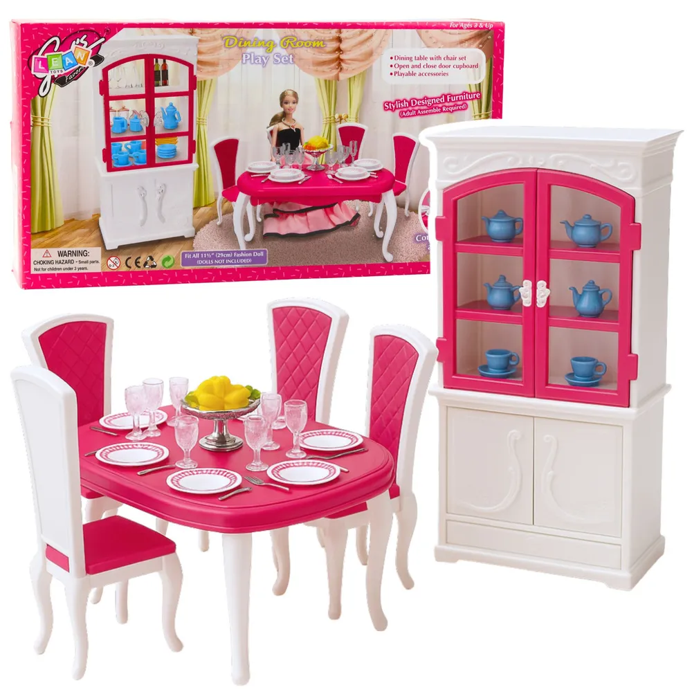 widok całego zestawu jadalni dla lalek z mebelkami i zastawą