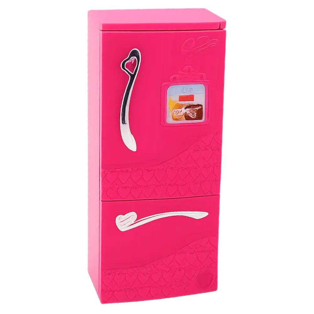 Akcesoria kuchenne i naczynia z zestawu dla lalek na białym tle