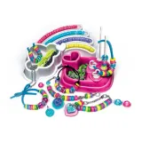 Zbliżenie na kolorowe pierścienie zestawu biżuterii Clementoni