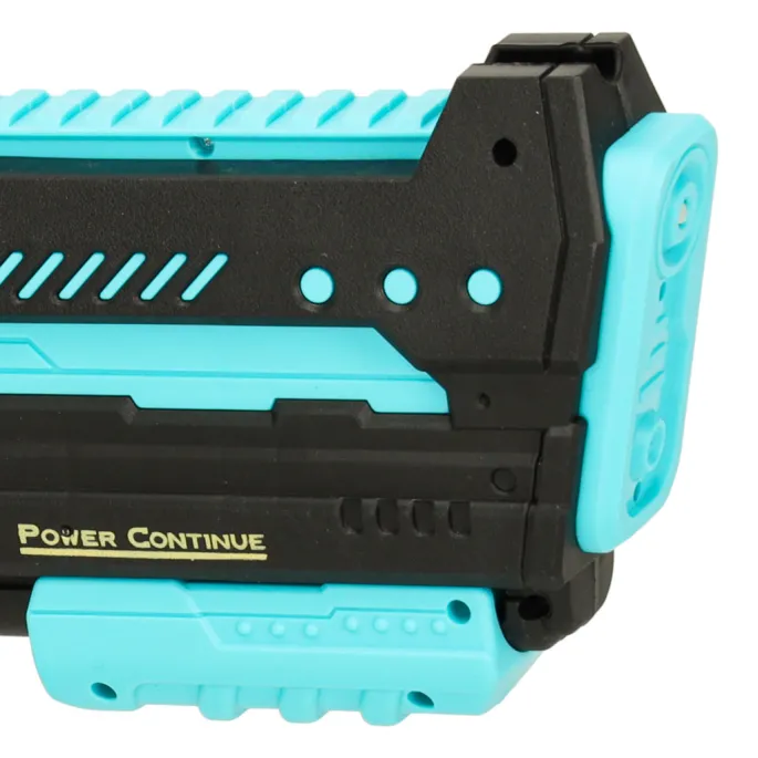 widok na lufę i górny wlot do napełniania wodą pistoletu