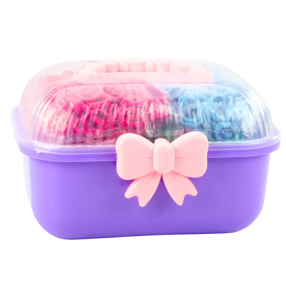 Zbliżenie na elementy zestawu DIY do bransoletek