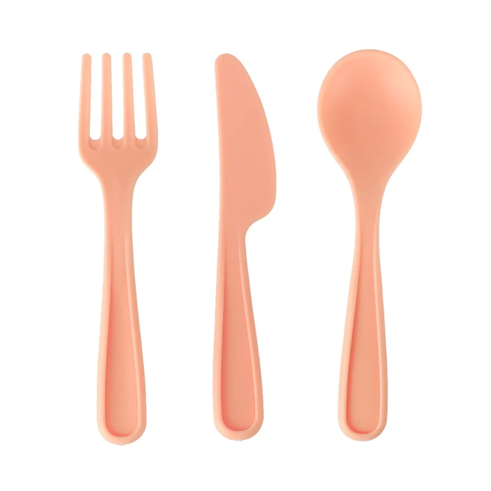 Plastikowe warzywa i owoce do krojenia z zestawu kuchennego